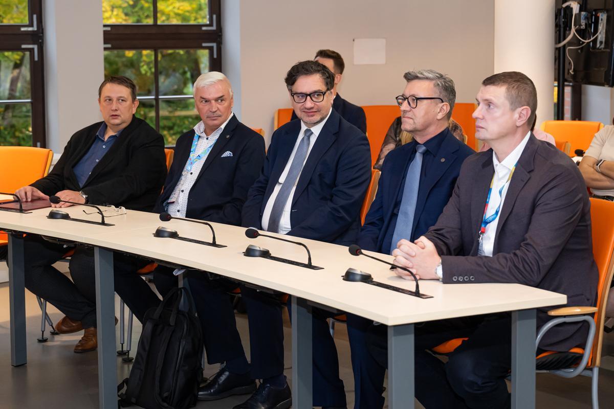 Rektor UWM prof. Jerzy Przyborowski wśród gości konferencji o ochronie danych osobowych na UWM