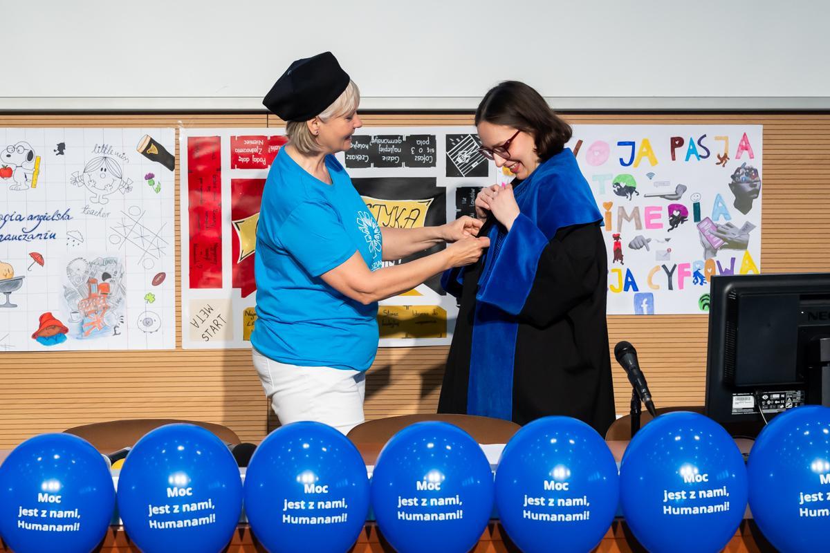 prof. Izabela Lewandowska i Oliwia Zdunek