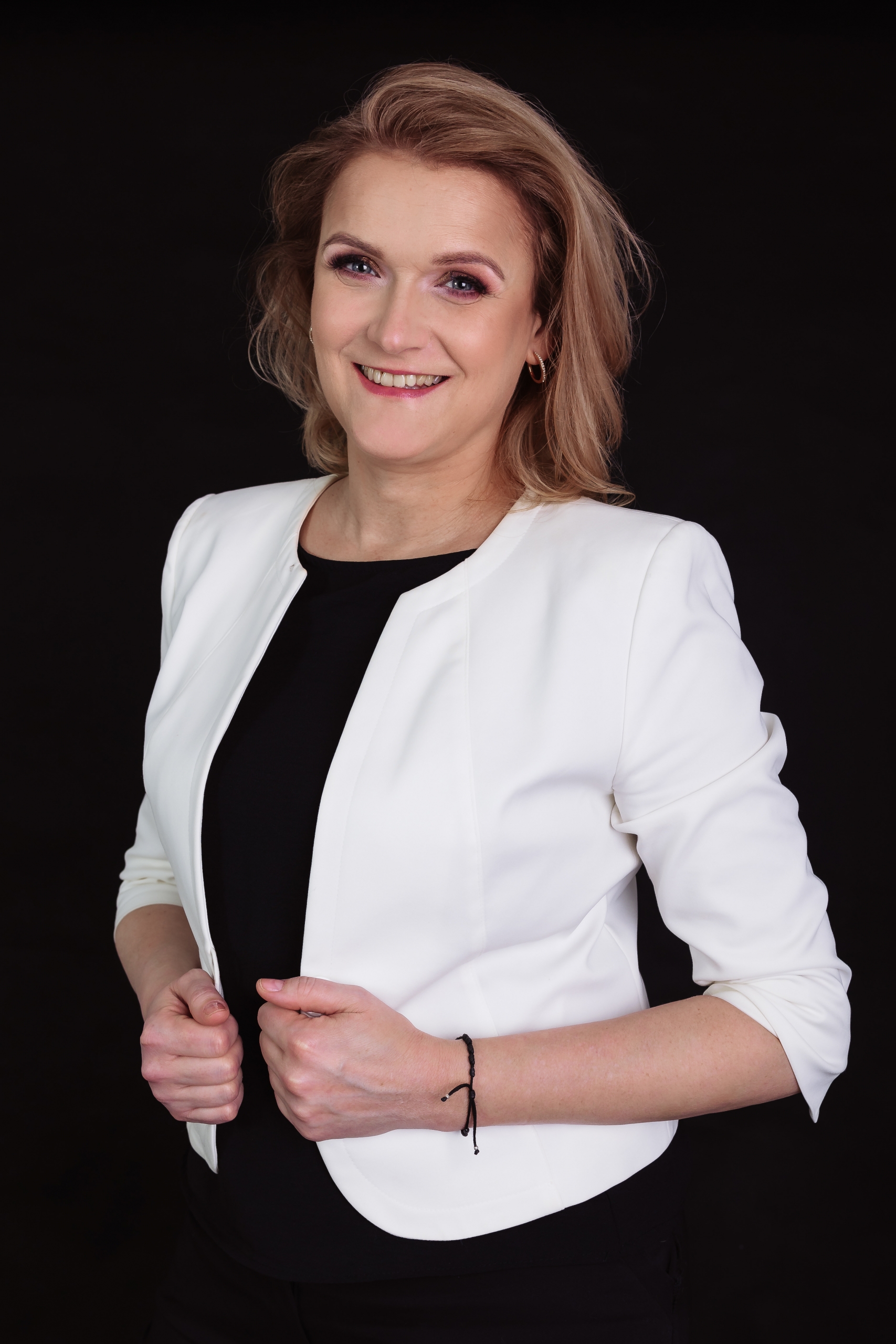 dr Małgorzata Chudzikowska-Wołoszyn 