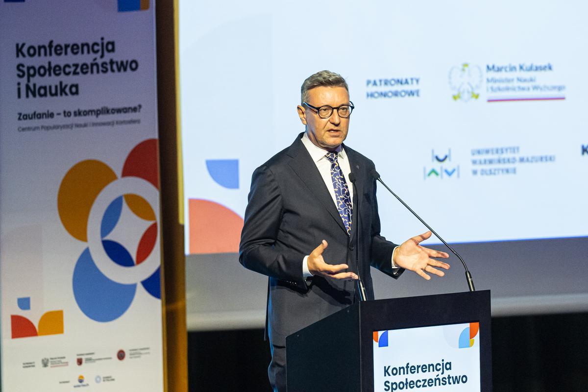 Jerzy Przyborowski przemawia