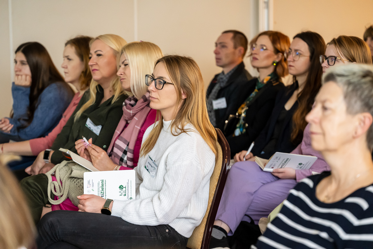 Uczestnicy konferencji HortiZieleni słuchający prelekcji