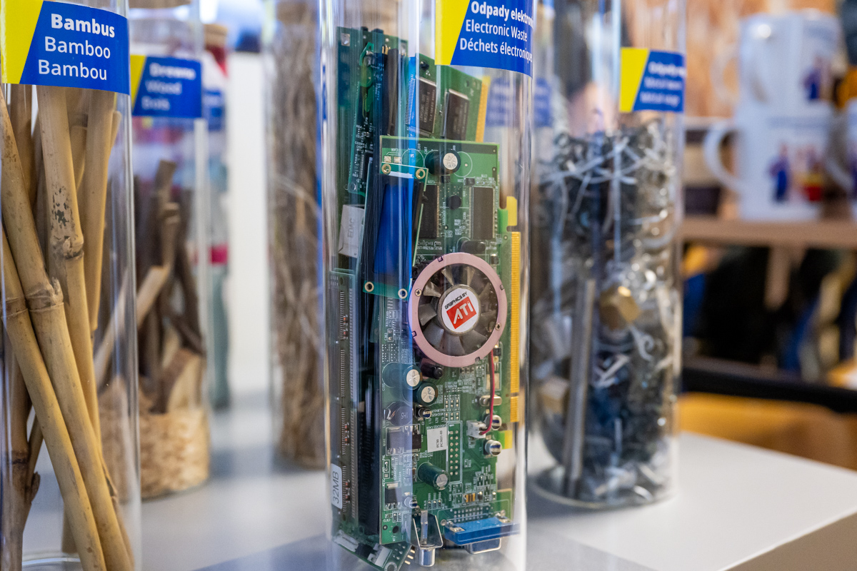 komponenty wystawione przez firmę Michelin Polska