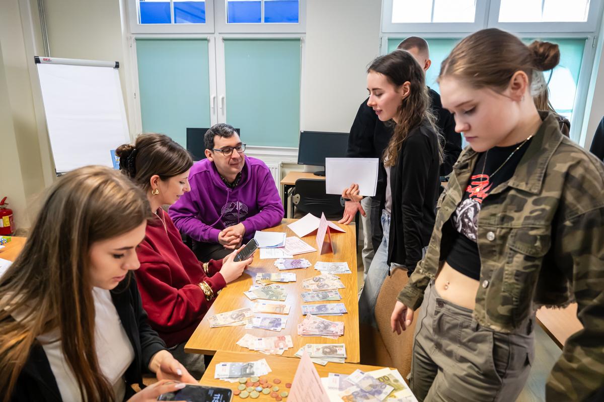 uczestnicy Akademii Młodego Ekonomisty