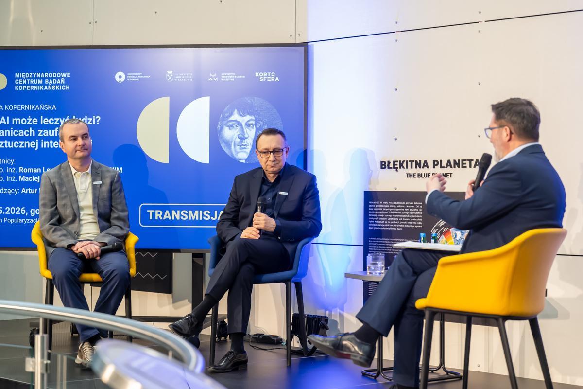 Uczestnicy debaty kopernikańskiej o AI
