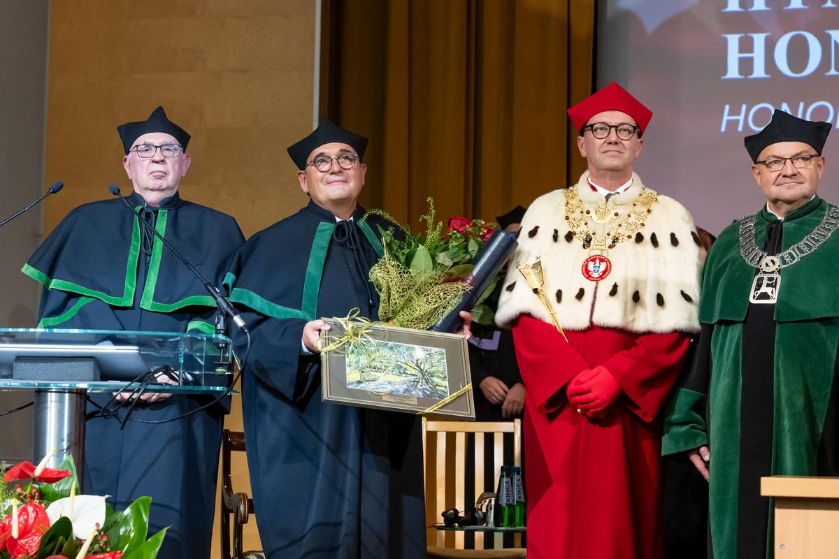 Prof. Martin Kramer odbiera tytuł doktora honoris causa