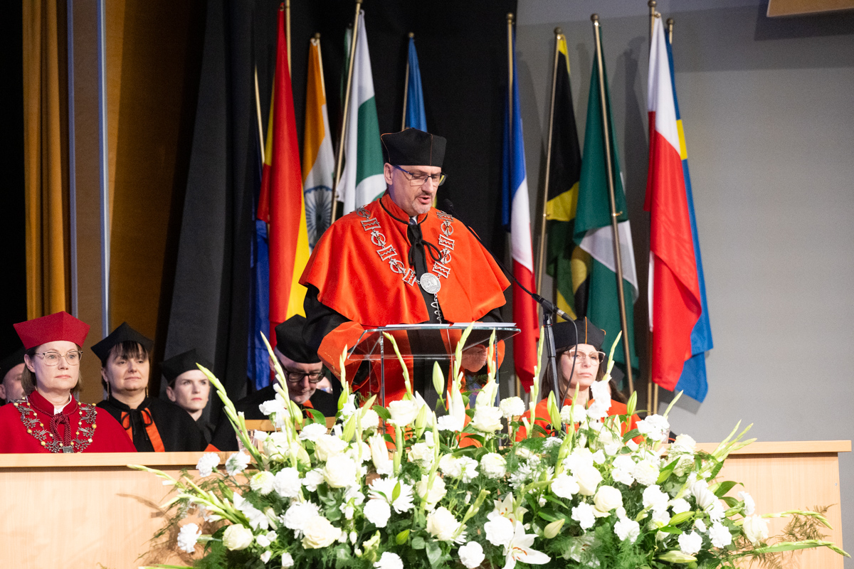 Prof. Leszek Gromadziński przemawia