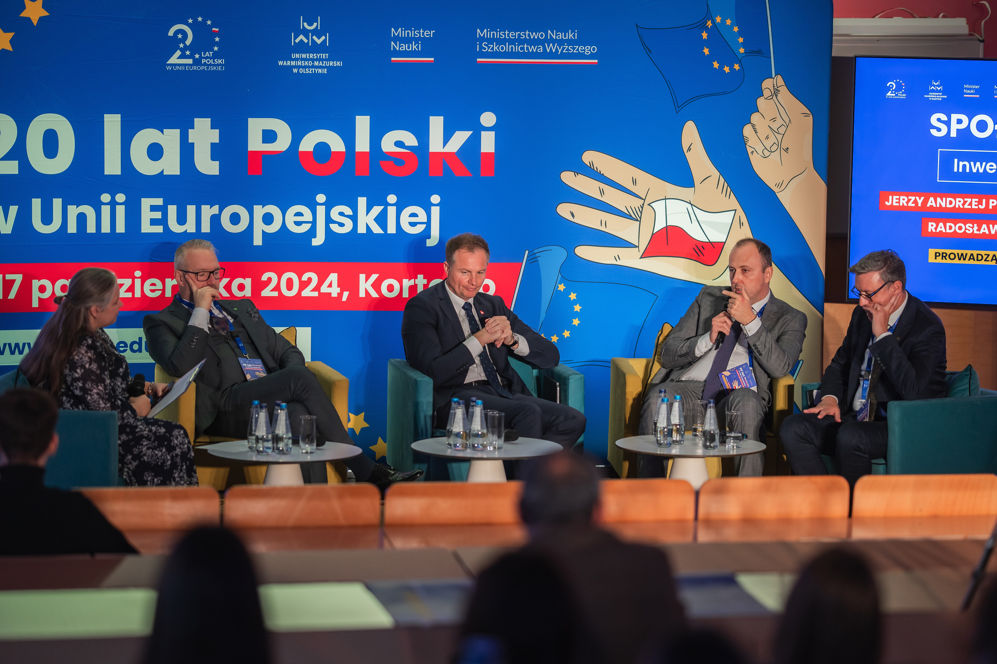 Uczestnicy panelu Społeczeństwo 