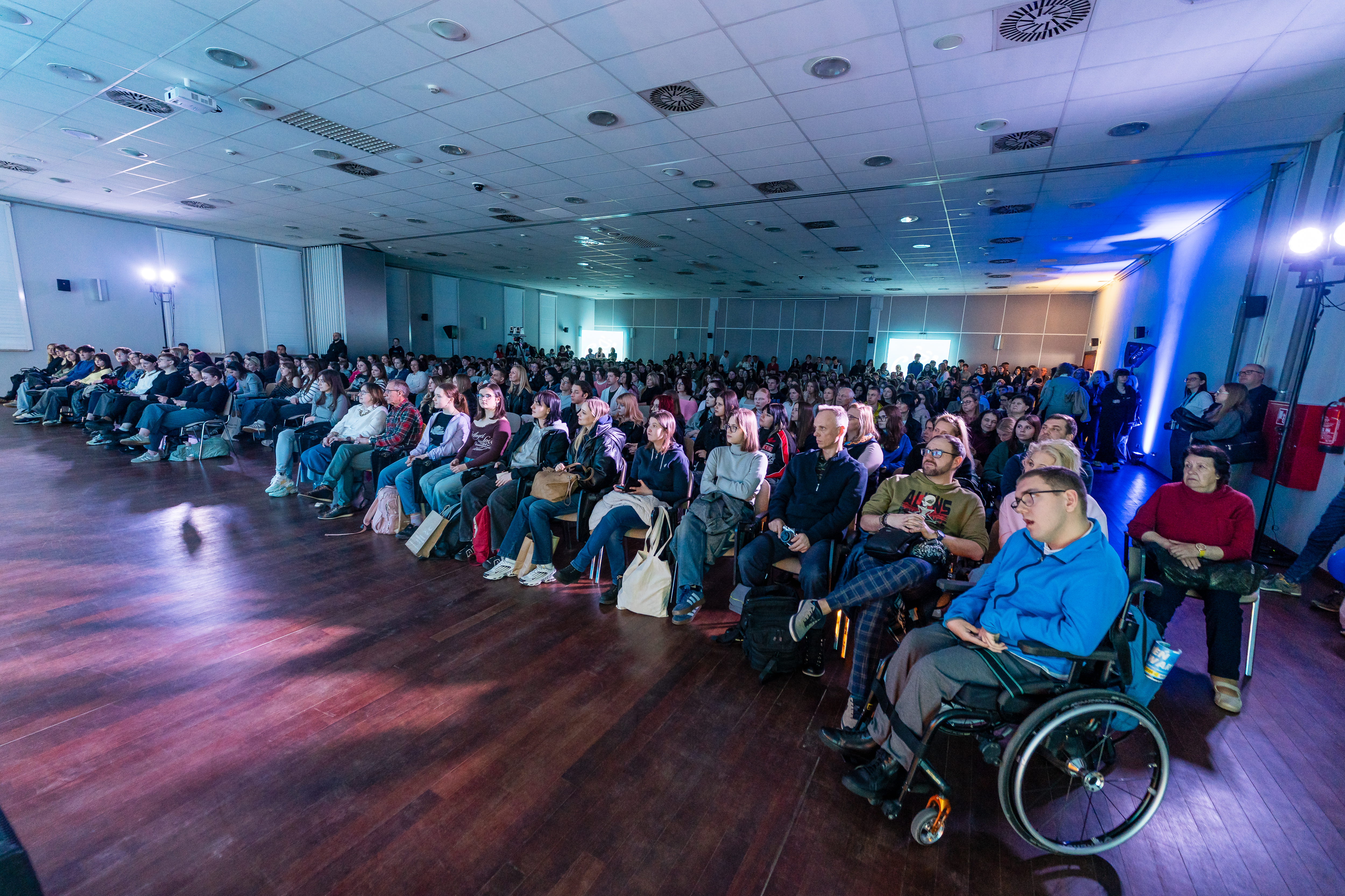 Strefa spotkań w czasie Dnia Otwartego UWM: publiczność