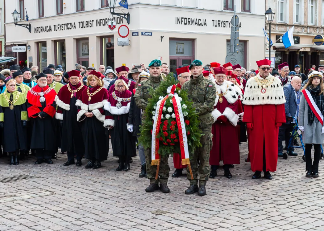 składanie kwiatów