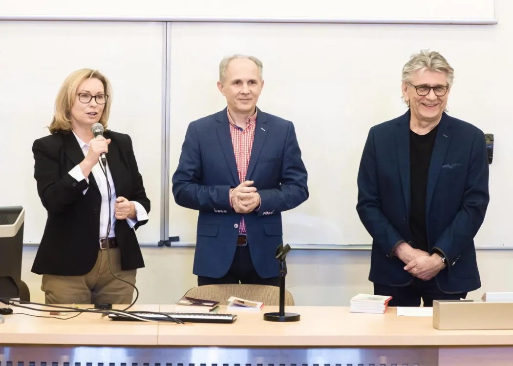 Od lewej: prof. Joanna Szydłowska, Robert Lesiński oraz Waldemar Kontewicz