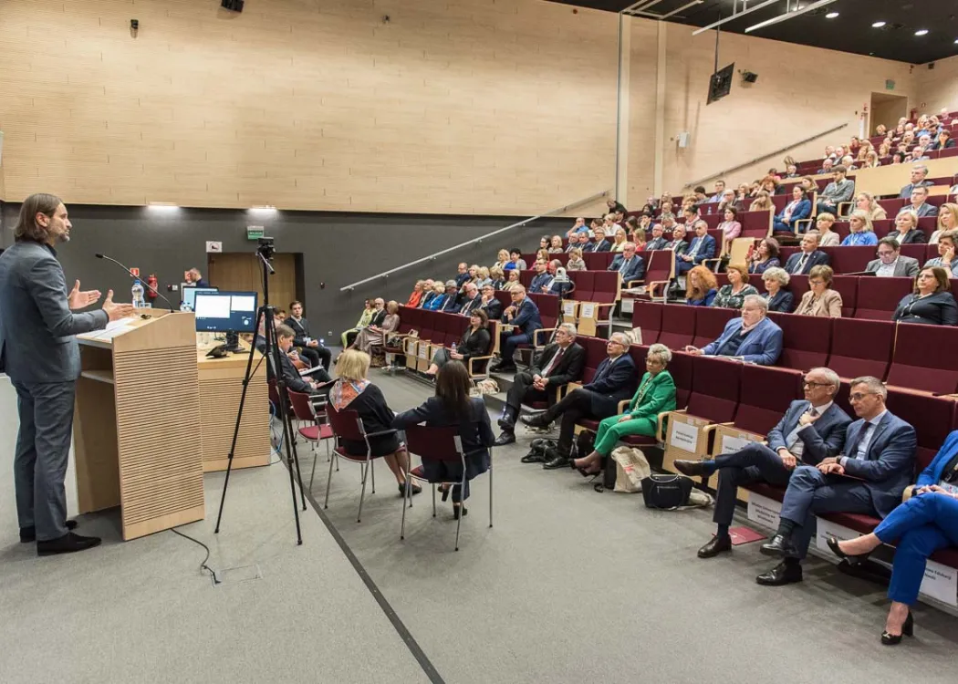 Konferencja pt. „Nowoczesna edukacja medyczna odpowiedzią na potrzeby zdrowotne społeczeństwa” / Fot. Tomasz Walów