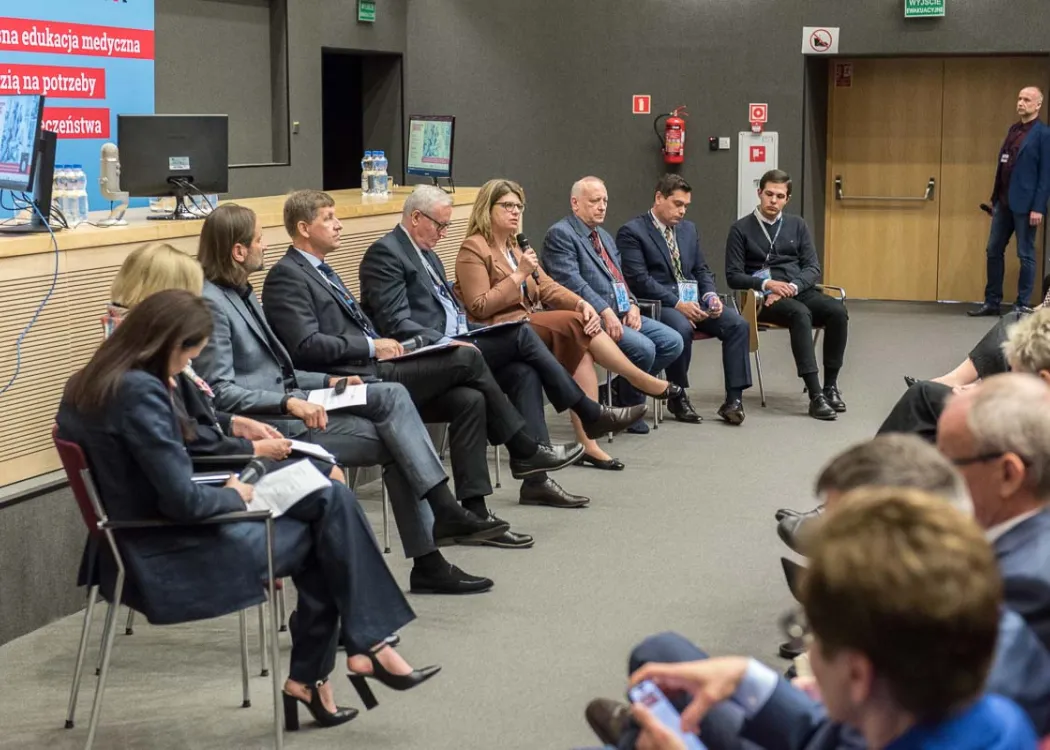 Konferencja pt. „Nowoczesna edukacja medyczna odpowiedzią na potrzeby zdrowotne społeczeństwa” / Fot. Tomasz Walów