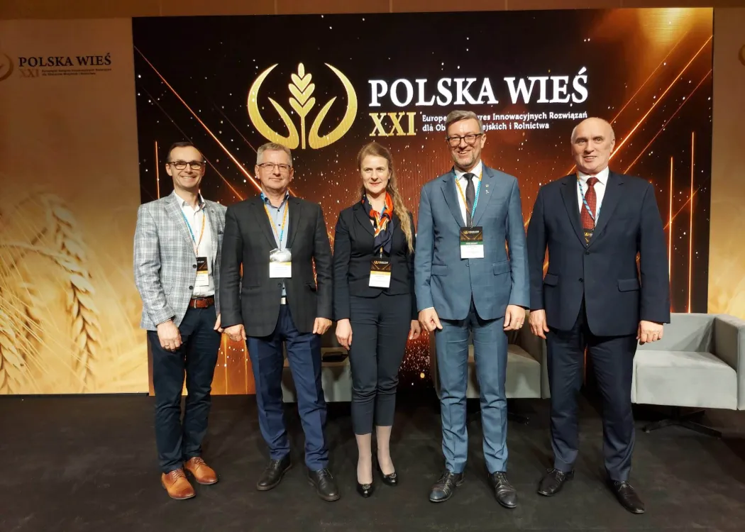 Prof. Jerzy Przyborowski (drugi od prawej) na kongresie Polska Wieś XXI