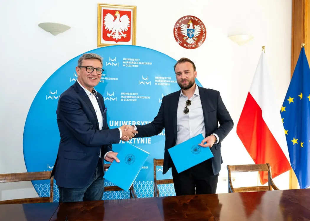 Podpisanie umowy na remont akademika nr 10