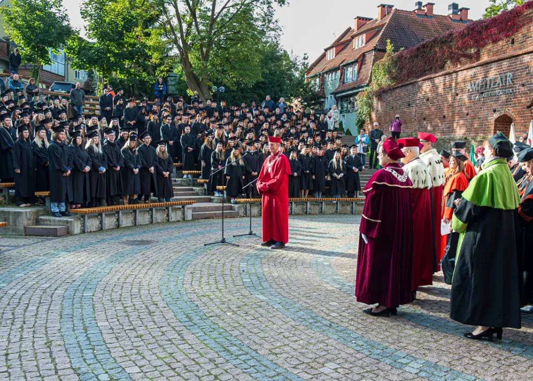 Inauguracja roku akademickiego w Collegium Medicum - amifiteatr