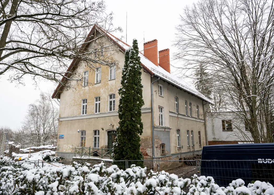 Budynek przy ul. Oczapowskiego 1 - grudzień, rozpoczęcie remontu