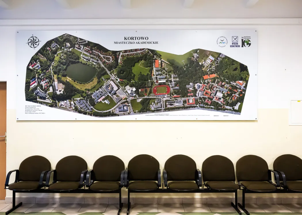 Ortofotomapa w holu budynku dziekanatu Wydziału Geoinżynierii