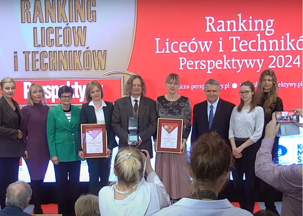 Wręczenie dyplomów - ranking Perspektywy 2024