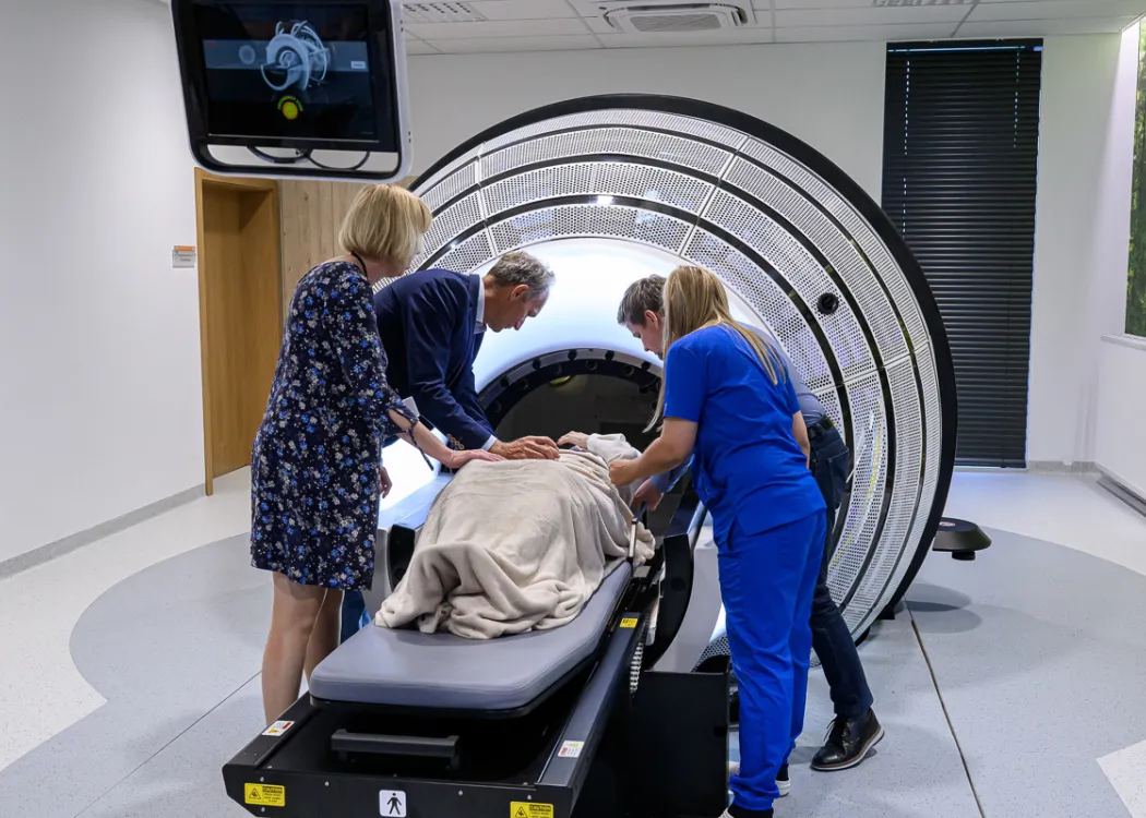 Pierwszy zabieg ZAP-X w Ośrodku Radiochirurgii Mózgu, Głowy i Szyi w USK w Olsztynie 