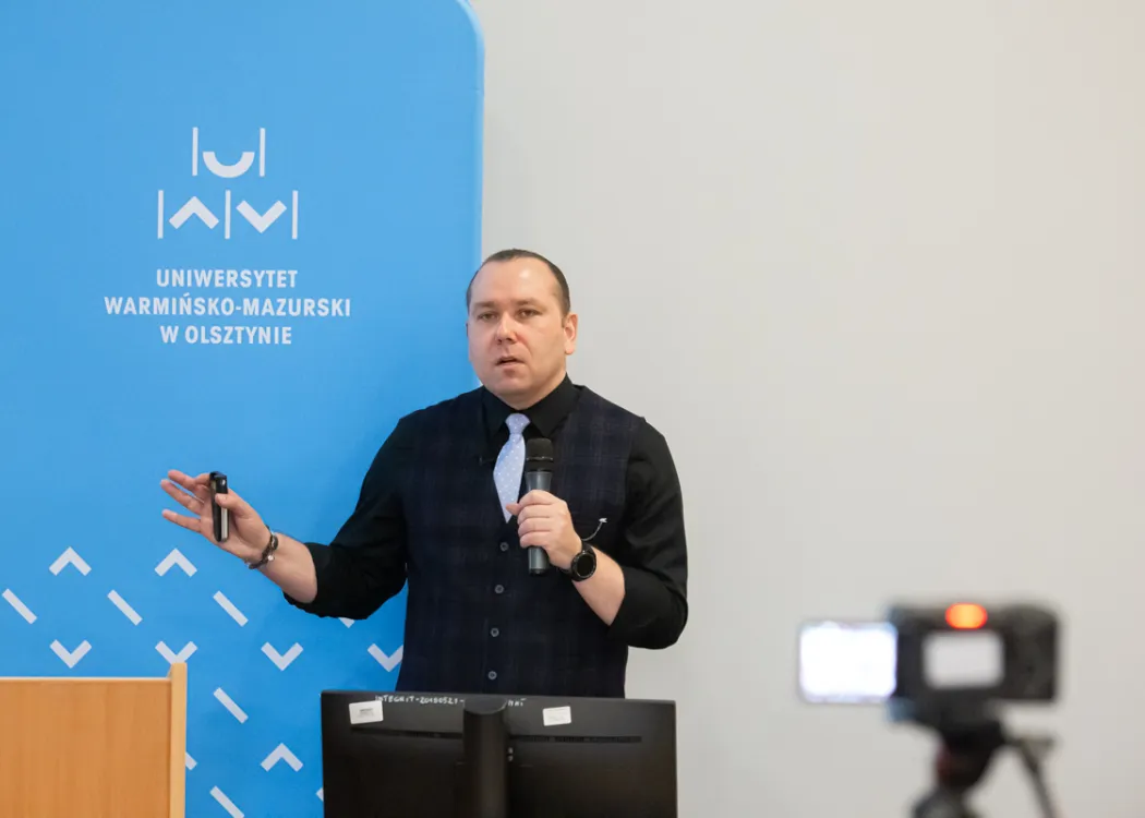 Naukowe środy na UWM - wykład dr. Miłosza Babeckiego