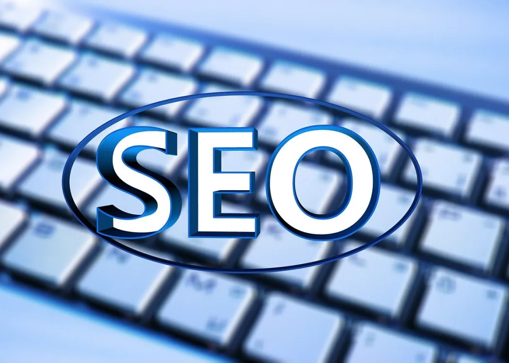 klawiatura z napisem SEO