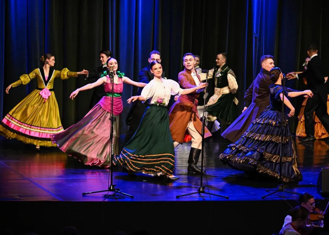 Koncert Zespołu Pieśni i Tańca Kortowo