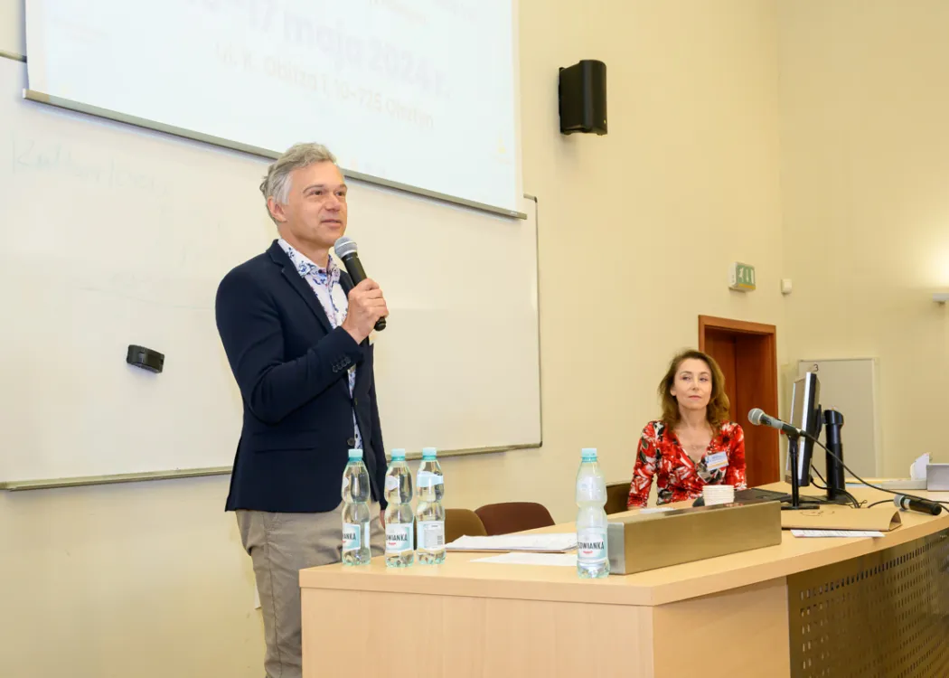 konferencja z cyklu: Nowe zjawiska w języku, tekście i komunikacji.