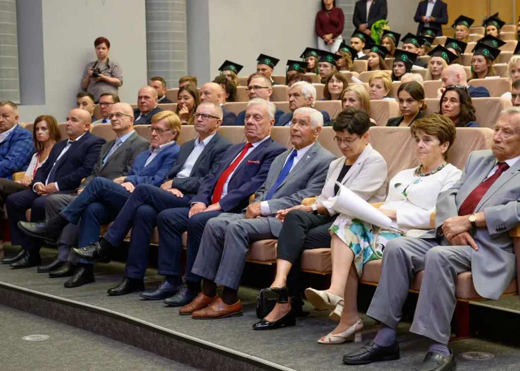rozdanie dyplomów na Wydziale Medycyny Weterynaryjnej