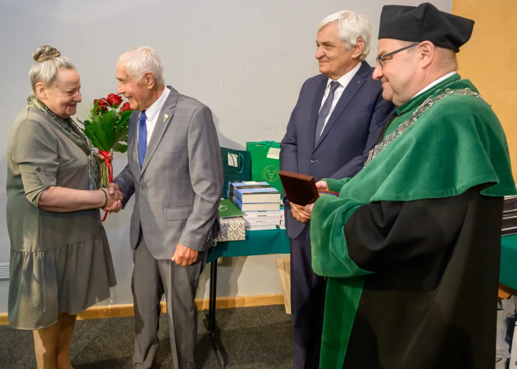rozdanie dyplomów na Wydziale Medycyny Weterynaryjnej