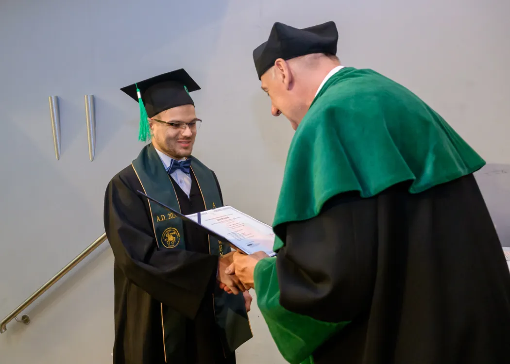 rozdanie dyplomów na Wydziale Medycyny Weterynaryjnej