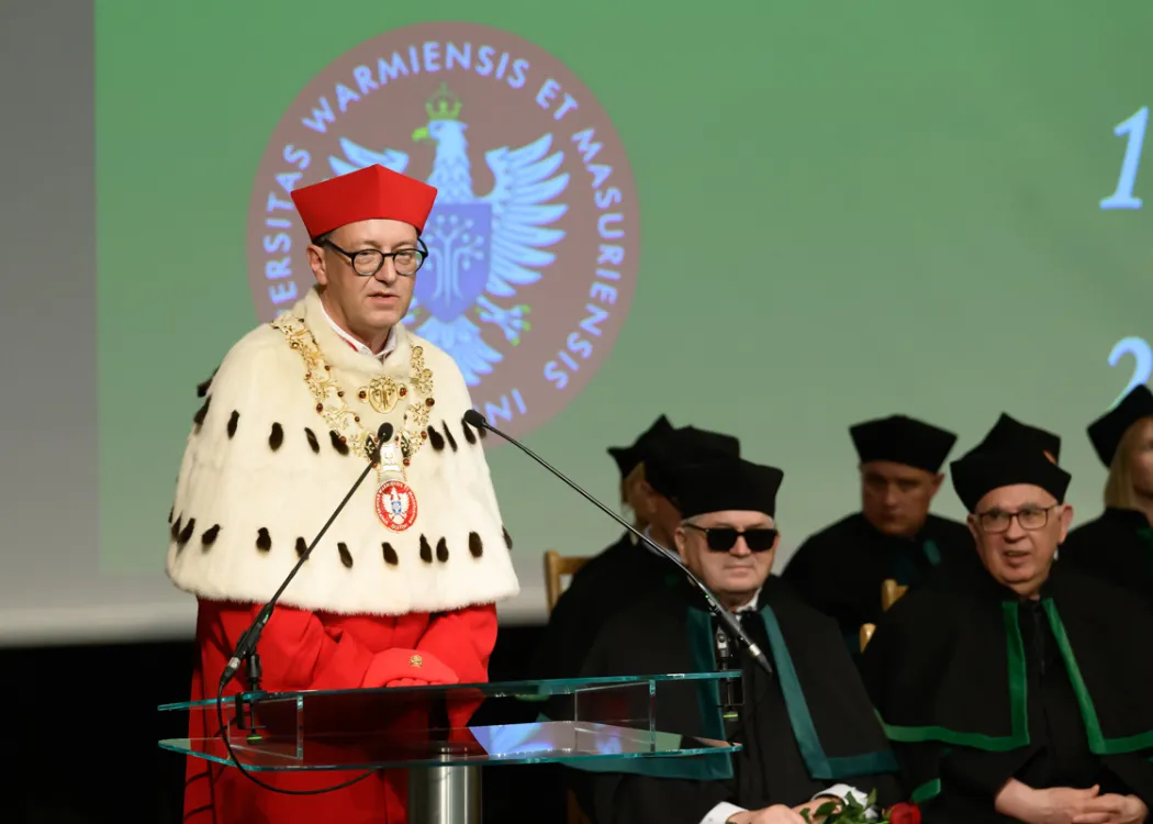 rozdanie dyplomów na Wydziale Medycyny Weterynaryjnej