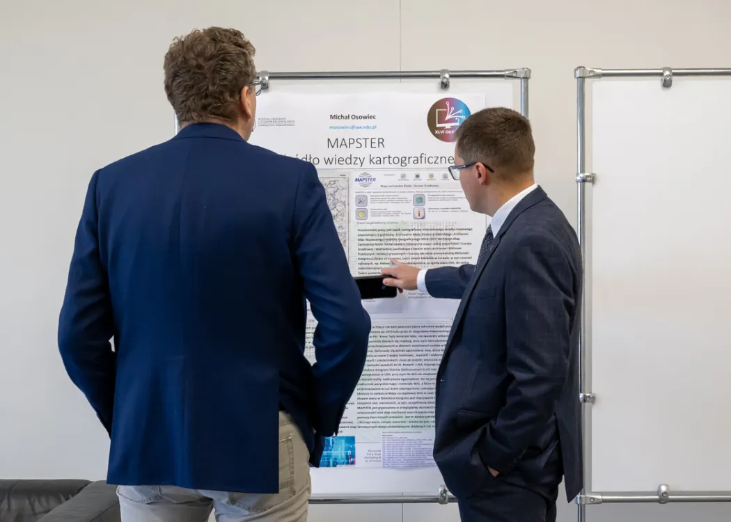 uczestnicy konferencji kartograficznej