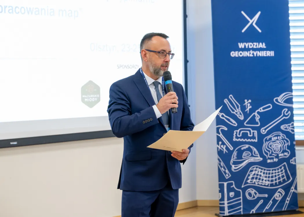 uczestnicy konferencji kartograficznej