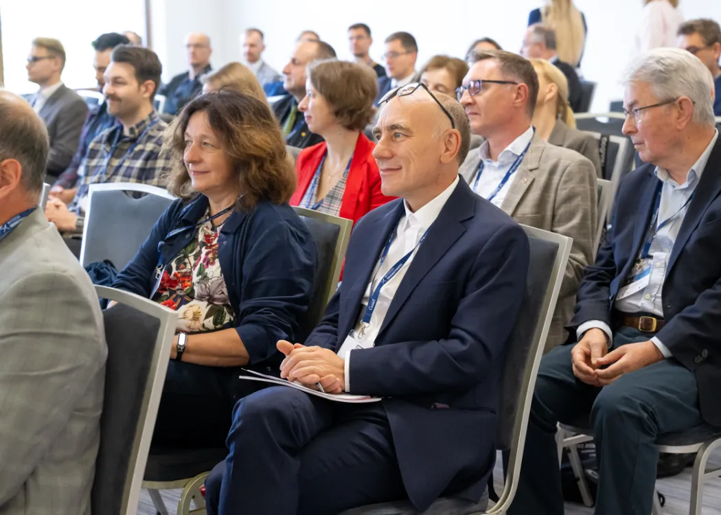 uczestnicy konferencji kartograficznej