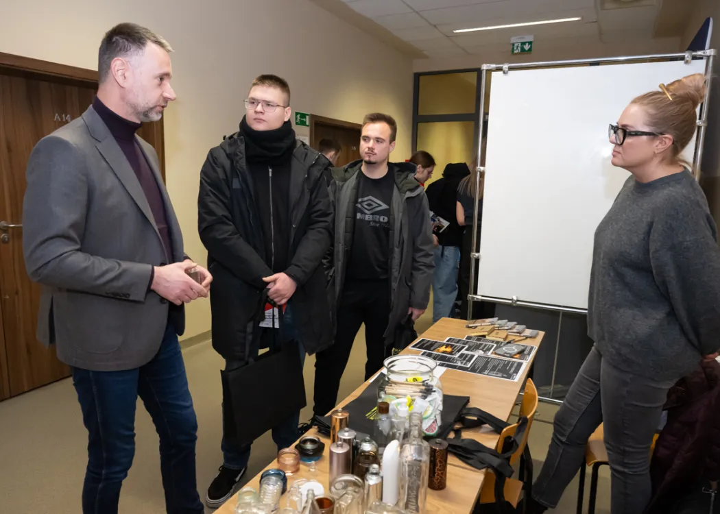 Targi pracy na WNT