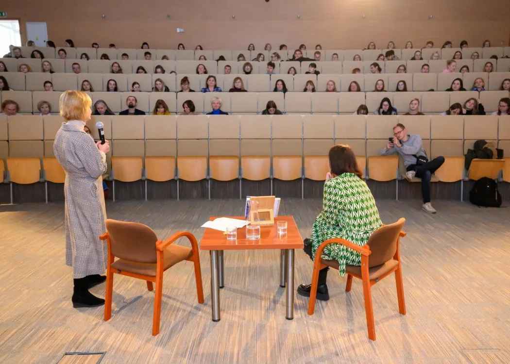 Spotkanie z Ishbel Szatrawską na Wydziale Humanistycznym - 18 listopada 2024 r.