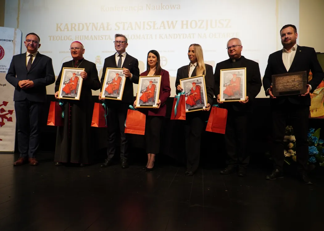 Konferencja o Hozjuszu 