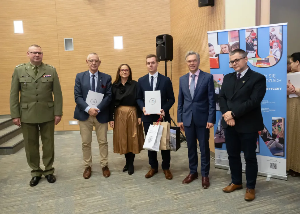 Wydział Humanistyczny: wręczenie dyplomów wyróżniającym się absolwentom