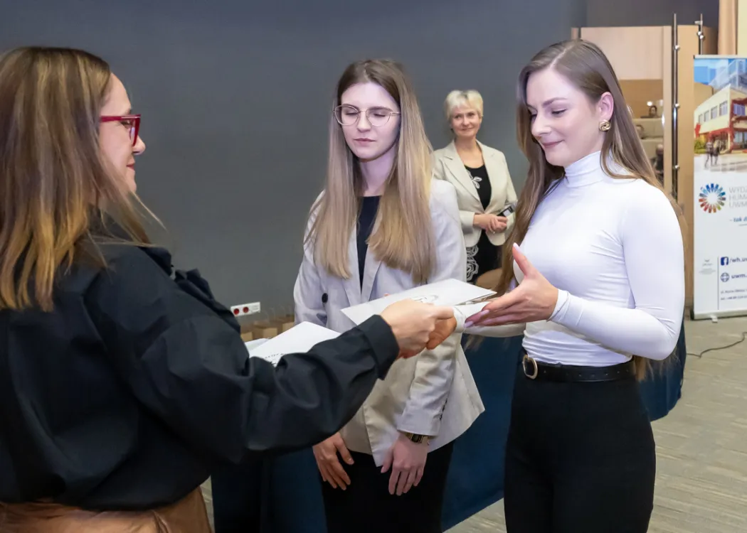 Wydział Humanistyczny: wręczenie dyplomów wyróżniającym się absolwentom