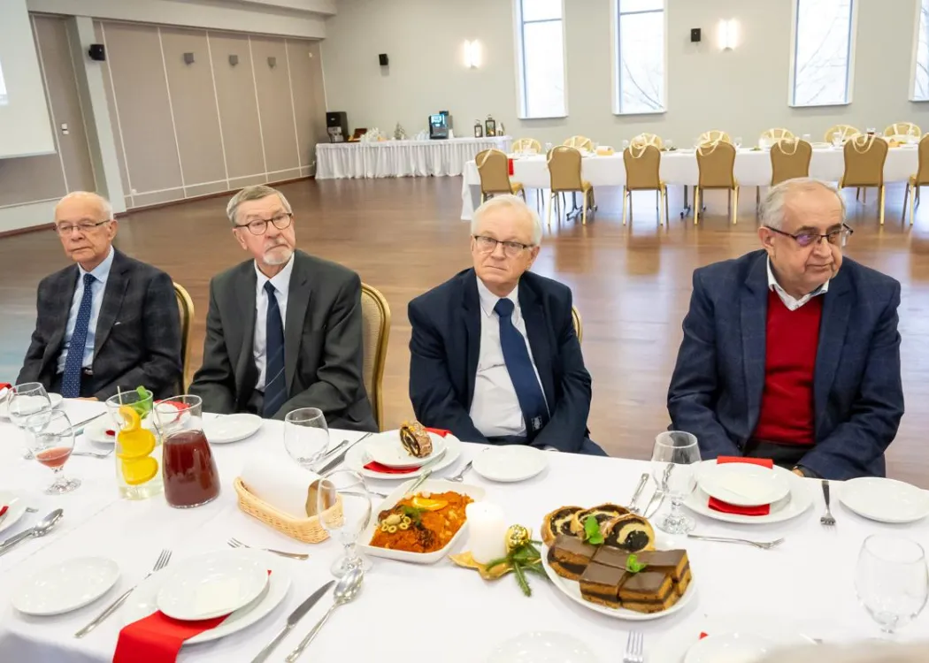 Spotkanie wigilijne emerytowanych profesorów UWM