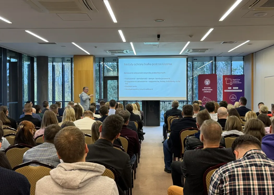  Konferencja. „Wykorzystanie krajowych źródeł białka jako droga do wzrostu opłacalności produkcji zwierzęcej, ograniczenia emisji azotu i śladu węglowego oraz poprawy bezpieczeństwa białkowego”. 