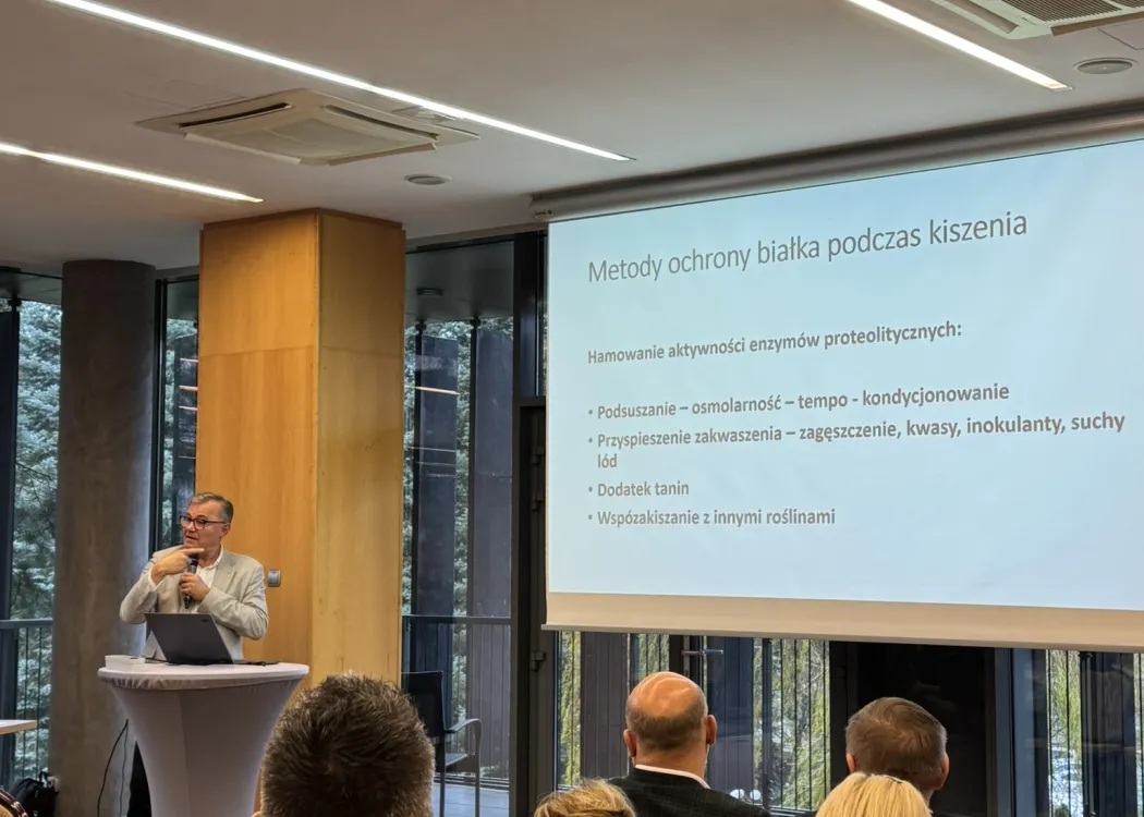  Konferencja. „Wykorzystanie krajowych źródeł białka jako droga do wzrostu opłacalności produkcji zwierzęcej, ograniczenia emisji azotu i śladu węglowego oraz poprawy bezpieczeństwa białkowego”. 