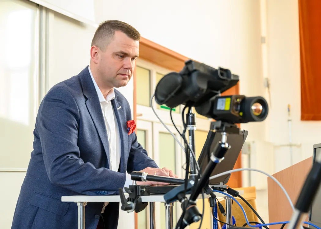 Seminarium pt.: Nowoczesna aparatura naukowo-badawcza w zakresie wibroakustyki, termografii i szybkich kamer cyfrowych