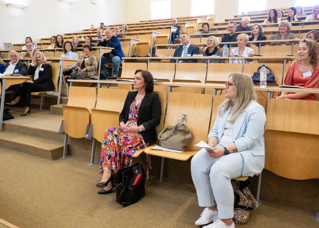 Uczestnicy konferencji nowe zjawiska w języku 