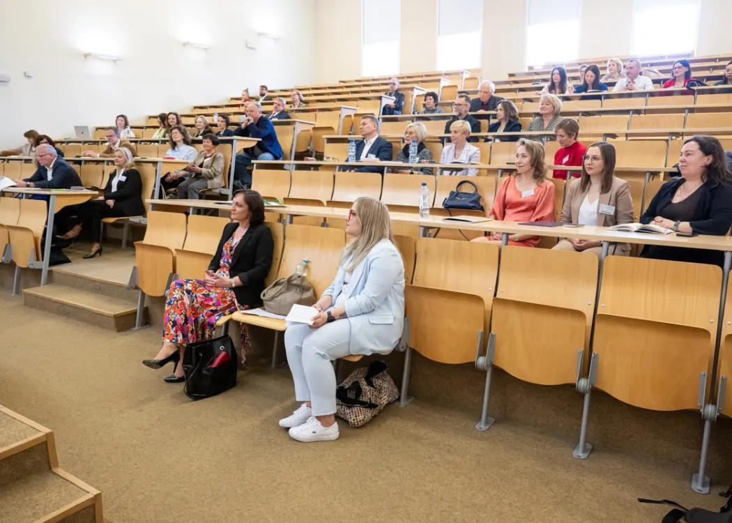 Uczestnicy konferencji nowe zjawiska w języku 