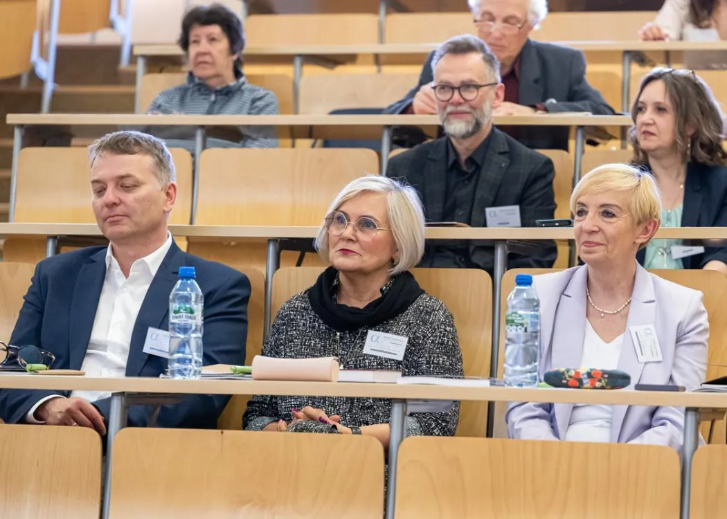 Uczestnicy konferencji nowe zjawiska w języku 