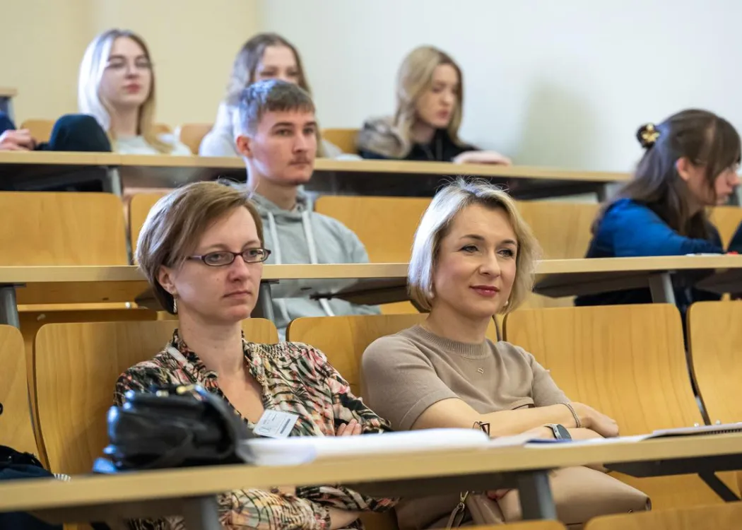 Uczestnicy konferencji nowe zjawiska w języku 