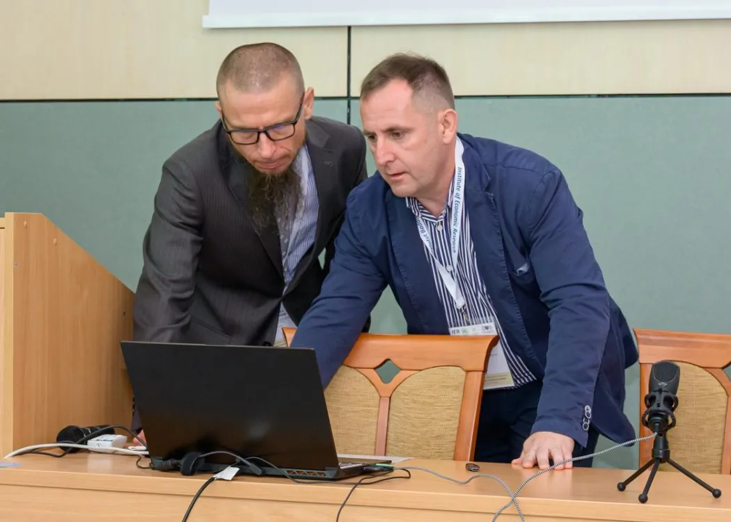 Uczestnicy międzynarodowej konferencji na WNE