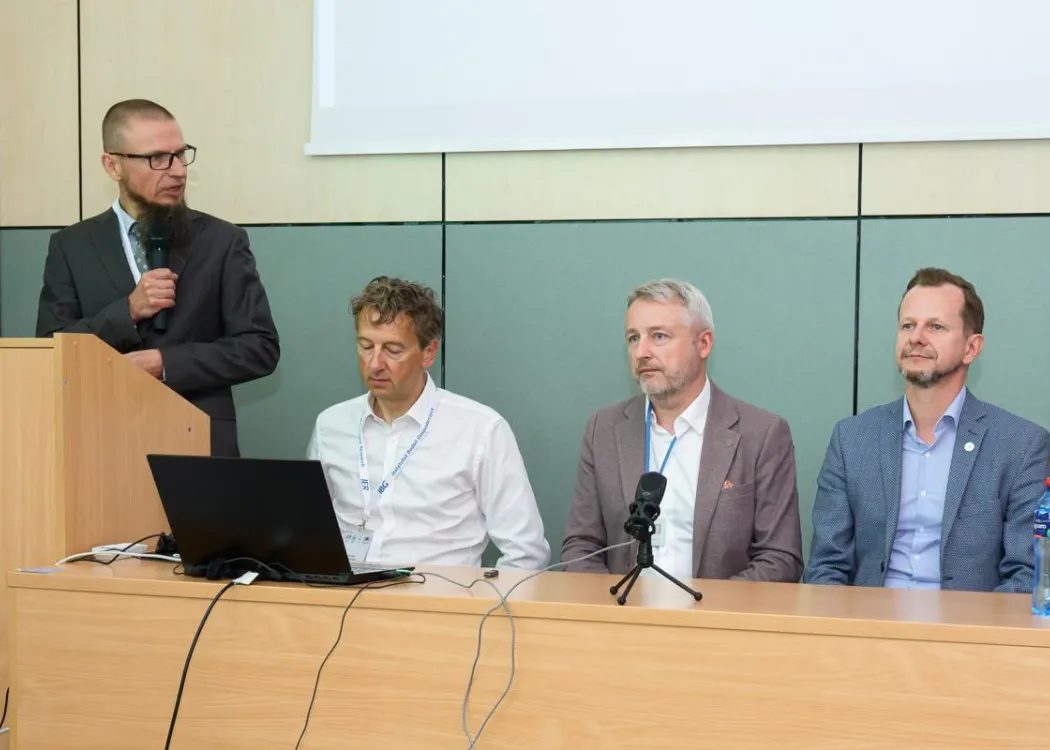 Uczestnicy międzynarodowej konferencji na WNE