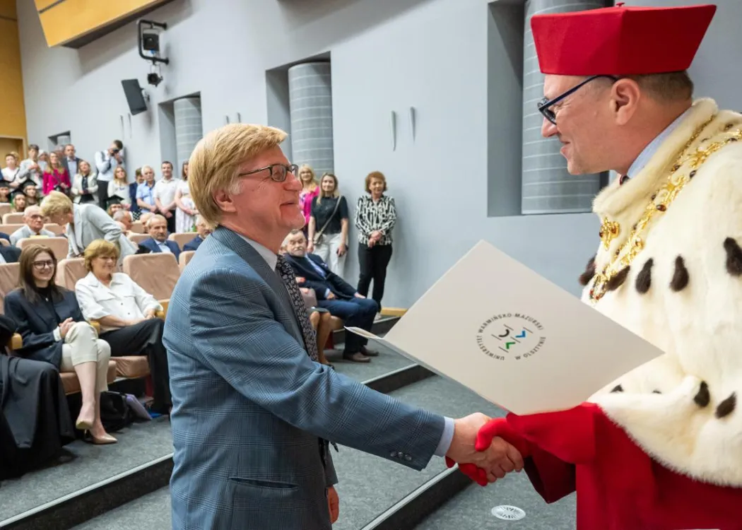 Uroczystość wręczenia dyplomów na WMW